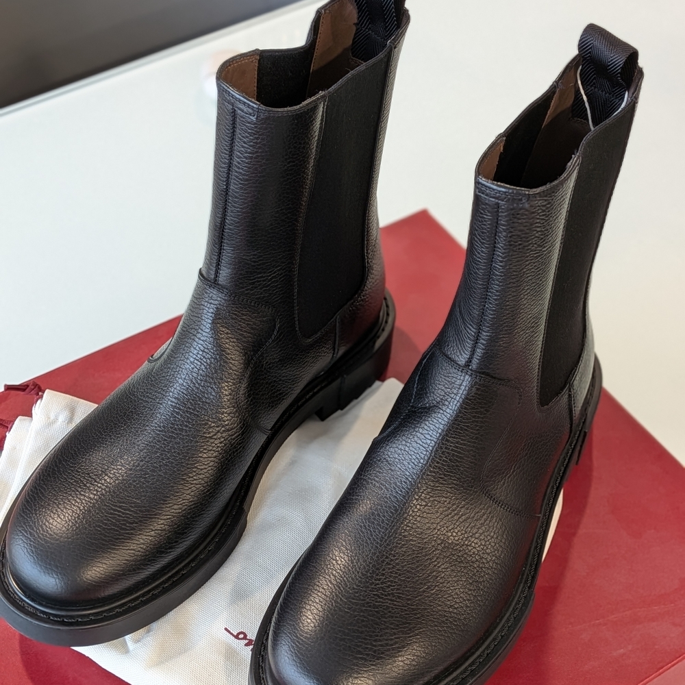 Black Leather Men's Chelsea Boots